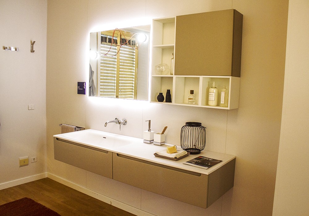 Arredo Bagno Scavolini 
Modello Idro 